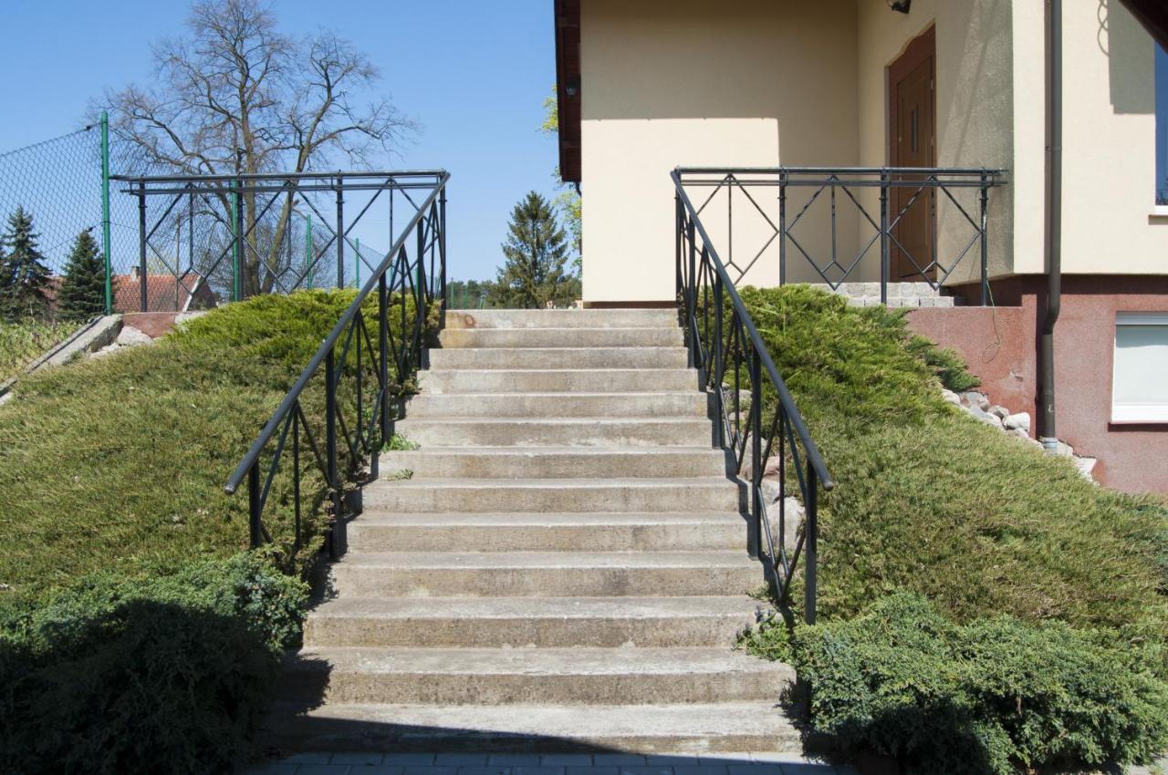Jantar Pokoje I Domki U Reni Exterior photo