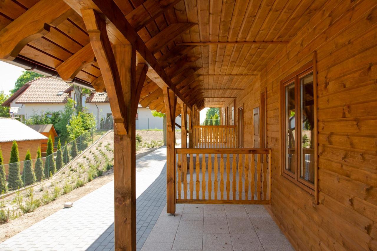 Jantar Pokoje I Domki U Reni Exterior photo