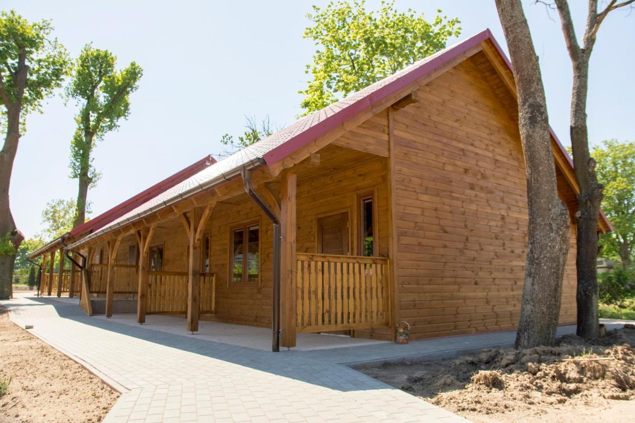 Jantar Pokoje I Domki U Reni Exterior photo