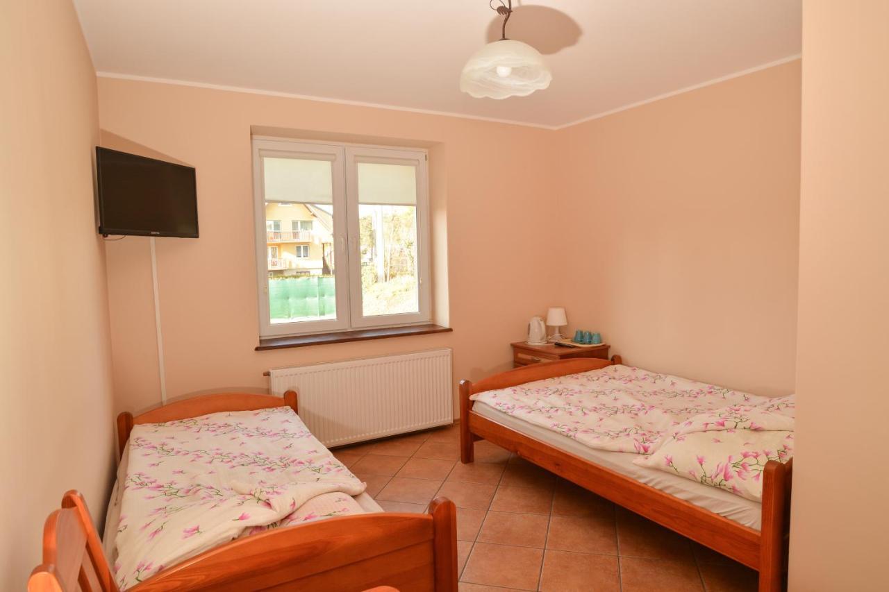 Jantar Pokoje I Domki U Reni Exterior photo